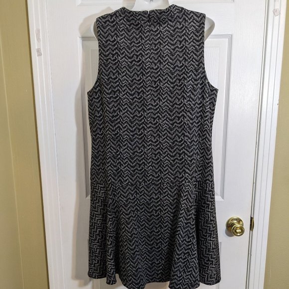 Antonio Melani Black & Gray Chevron Sleeveless Sweater Midi Dress - size 14 - Picture 6 of 12